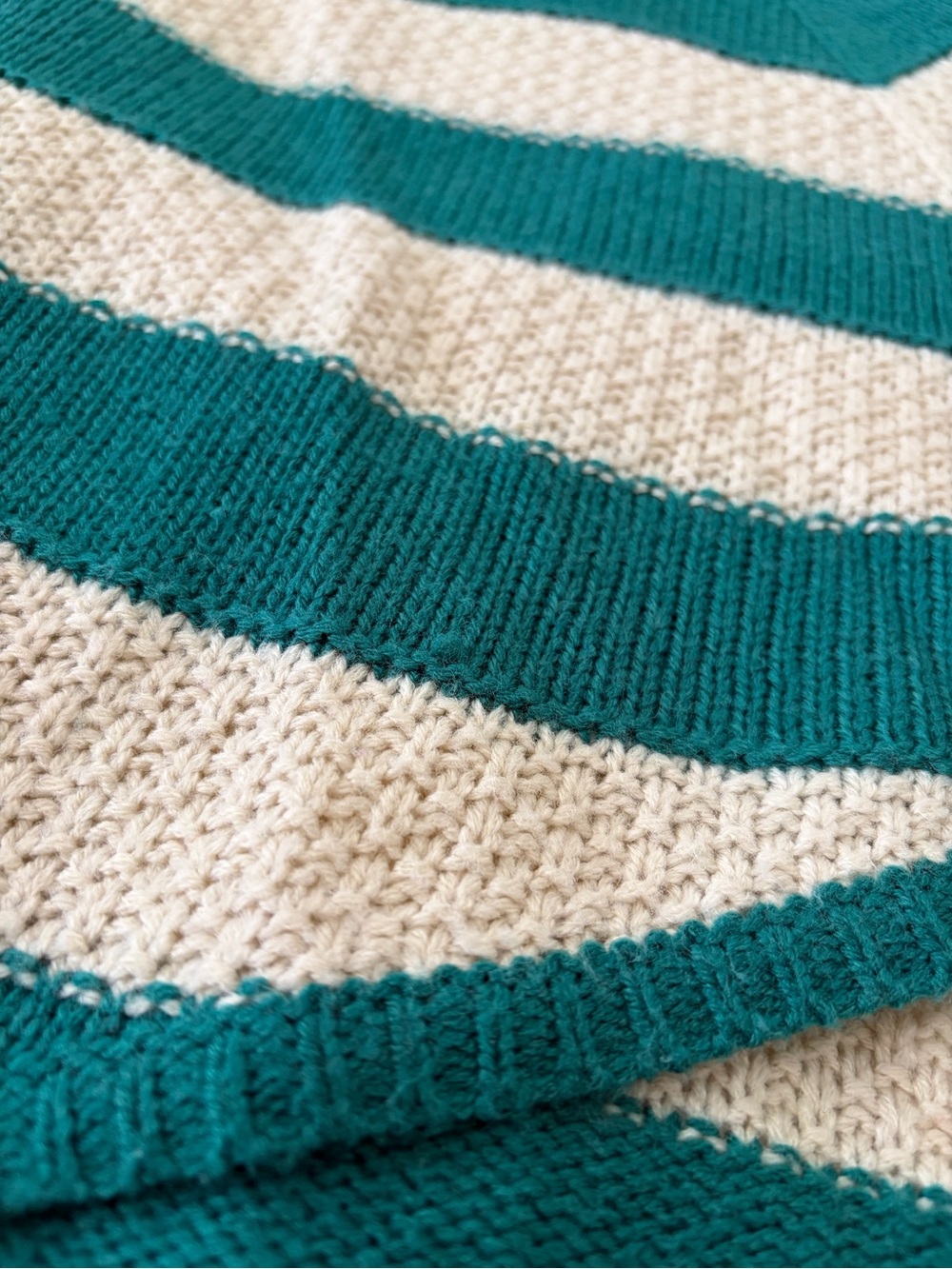 Maurices Green and Cream Chevron V-Neck Sweater - Picture 7 of 7